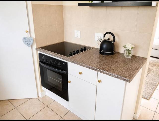 2 BEDROOM TOWNHOUSE FOR SALE IN THE REEDS